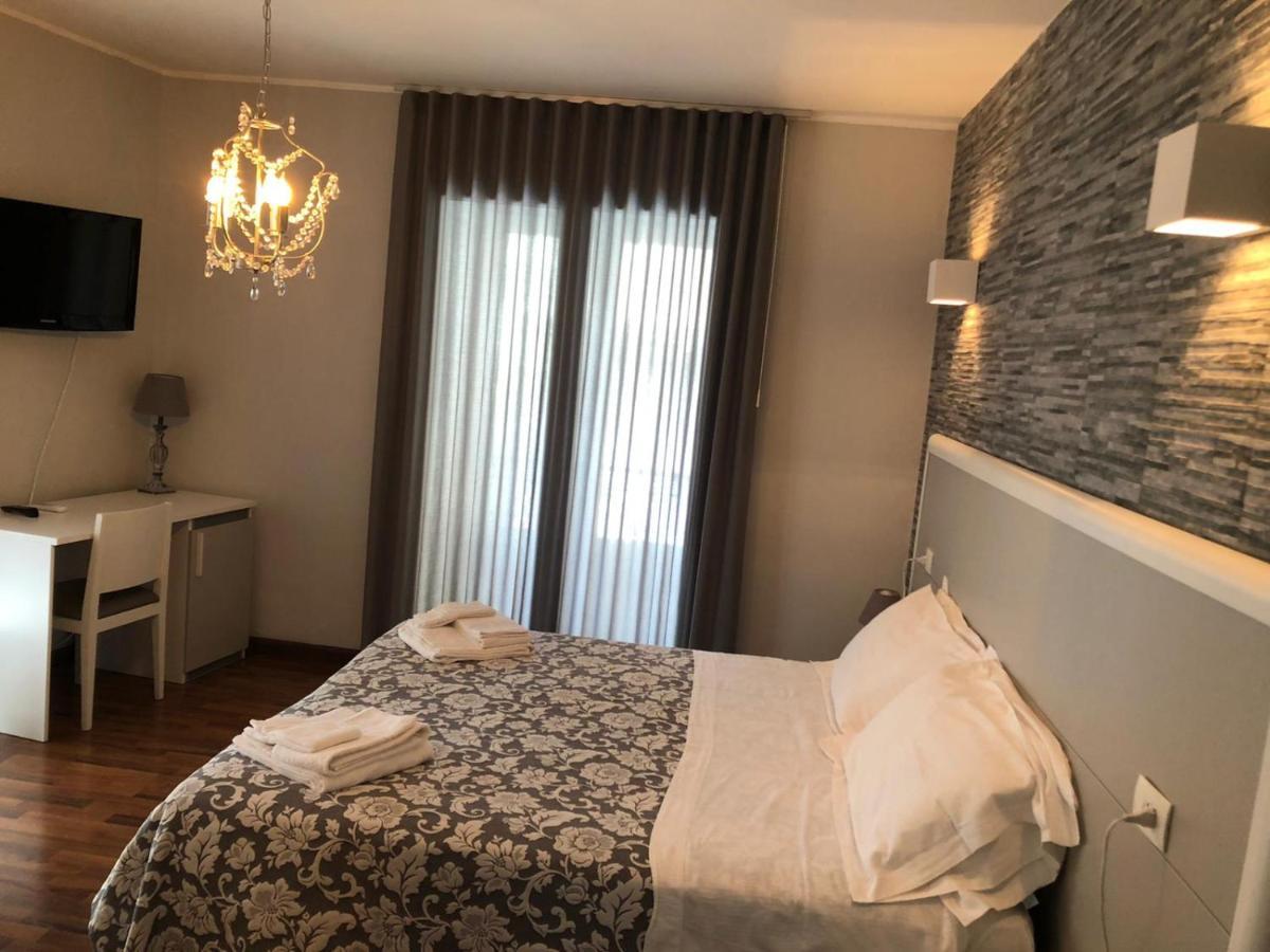 B&B Elios Rooms Katania Zewnętrze zdjęcie